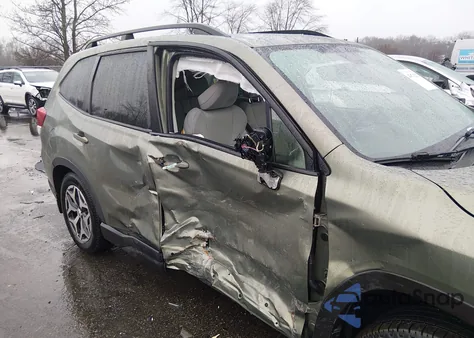 2020 Subaru Forester Premium z USA, uszkodzony, nr VIN JF2SKAJC6LH526996